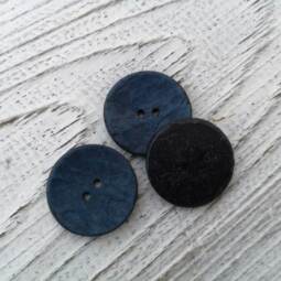 Ein Kokosnussknopf - blau (Ø 25mm)