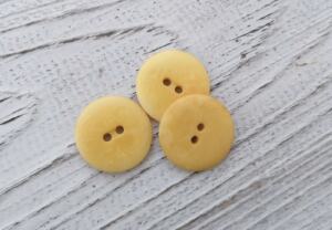 Ein Bio Echt Steinnussknopf (vegan, ST 660) - gelb (Ø 23mm)