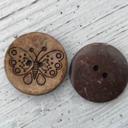 Ein Bio Kokosknopf (CO354-48)- Schmetterling (Ø 31mm)