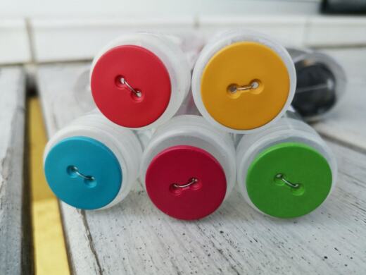 Ein Social Plastic Knopf (Ø 23mm)