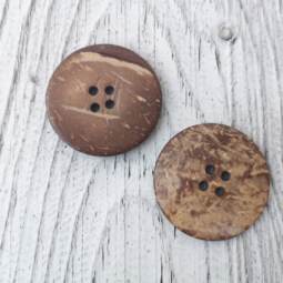 Ein Bio Kokosnuss Knopf (CO 401) - naturbraun - Ø 34 mm