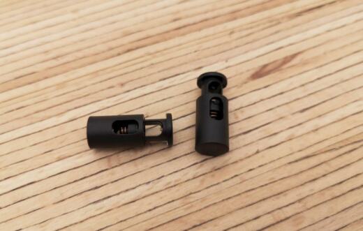 2 Recycling Kordelstopper (Social Plastic) für 3 mm Kordeln
