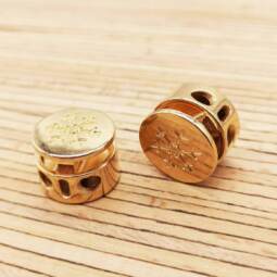 2 Metall Kordelstopper "Schneeflocke" für 3 mm Kordeln - gold