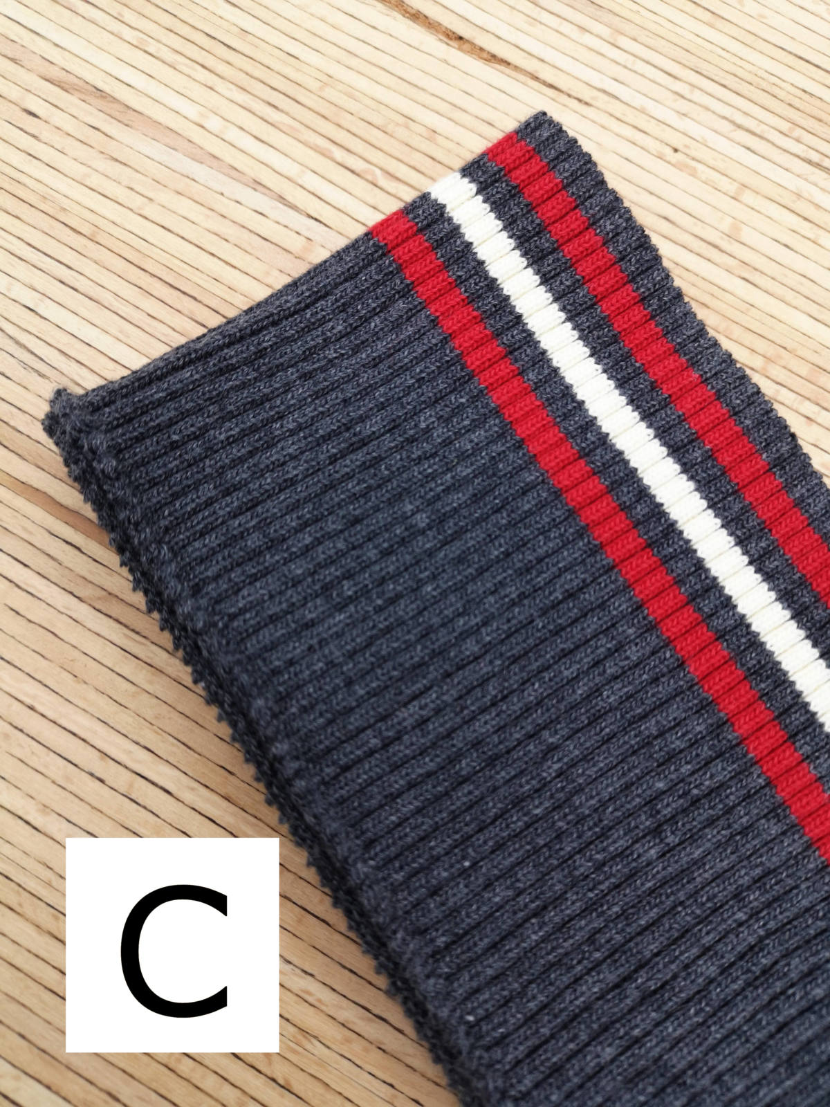 Cuff_antra-rot-creme_C
