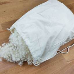 250g Bio Schurwollkügelchen im Biobaumwoll-Turnbeutel – Bild 2