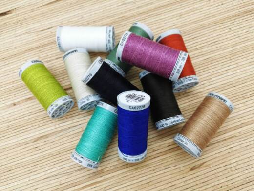 300m Gütermann Cotton 30 Stickgarn - verschiedene Farben