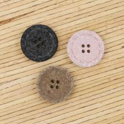 Ein Knopf aus recycelter Baumwolle - mit Ziernaht - verschiedene Farben (Ø 25mm)