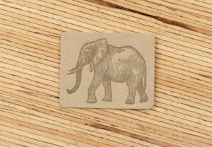 Ein Label zum Aufnähen - Elefant greige