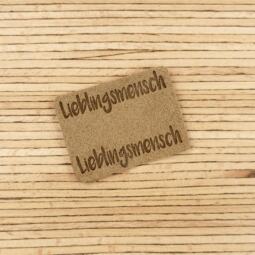 Ein Label zum Einnähen (Seitennaht) - "Lieblingsmensch Lieblingsmensch" -  taupe