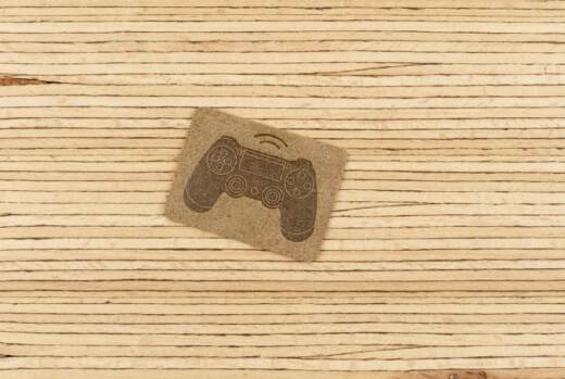 Ein Label zum Aufnähen –  Controller taupe
