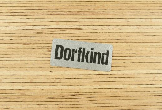 Ein Label zum Aufnähen - "Dorfkind" reflektierend (3M™ Scotchlite™)