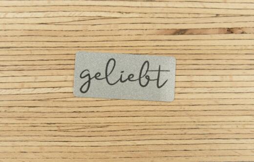Ein Label zum Aufnähen - "geliebt" reflektierend (3M™ Scotchlite™)