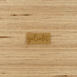 Ein Label zum Aufnähen –  "geliebt" - camel