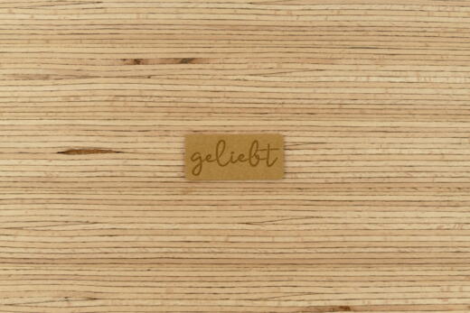 Ein Label zum Aufnähen – "geliebt" - camel