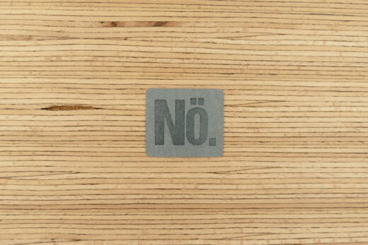 Ein Label zum Aufnähen –  "Nö." - grau