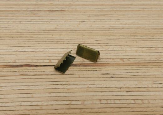 2 Kordelenden 20mm aus Metall altmessing