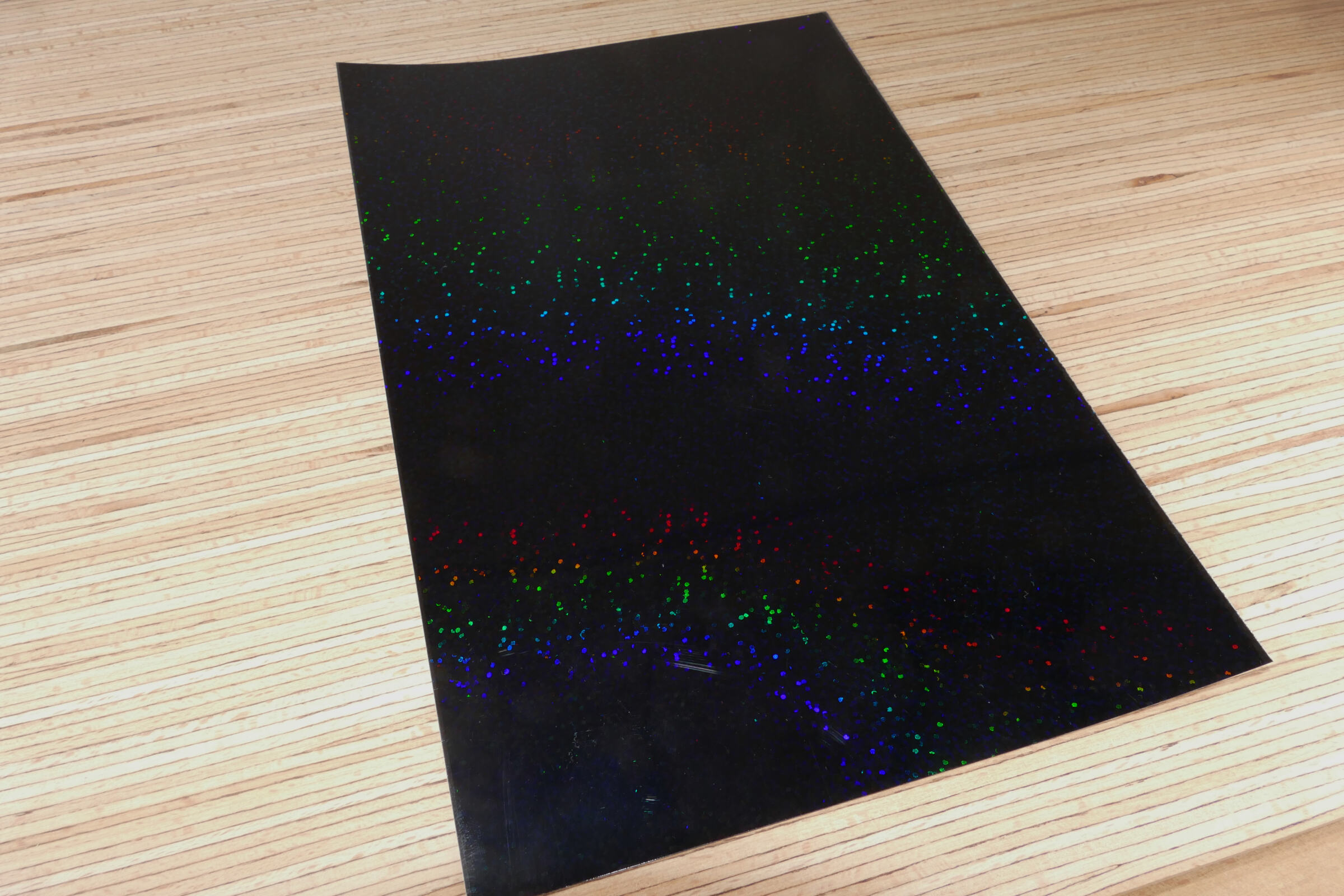 Holographic Folie black