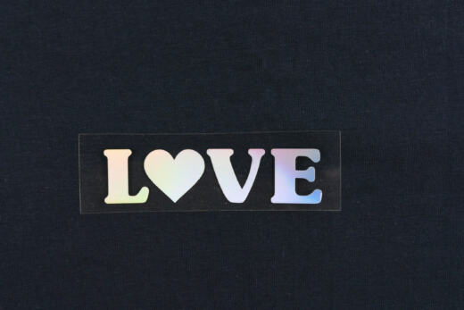 Bügelbild H16 - holografisch - "Love" mit Herz klein (ca. 2,5 x 7cm)
