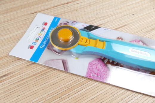 Baby Snap Rollschneider 45mm hellblau