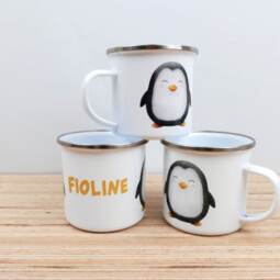 Ein Emaillebecher 300ml - Tigerlilly EP - Pinguin mit Name