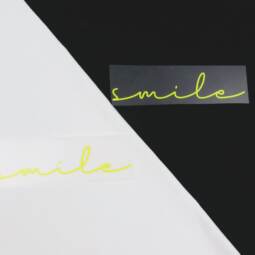 Bügelbild H24 - neongelb reflektierend - "smile" (ca. 2 x 11,5cm)