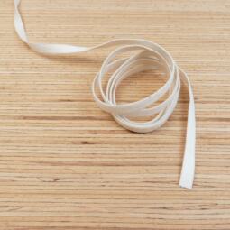 Lyocell Einziehgummiband 9mm (weiss/umsponnener Naturkautschukfaden) – Bild 2
