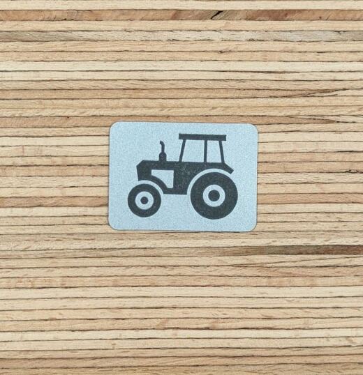 Ein Label zum Aufnähen - Traktor reflektierend (3M™ Scotchlite™)
