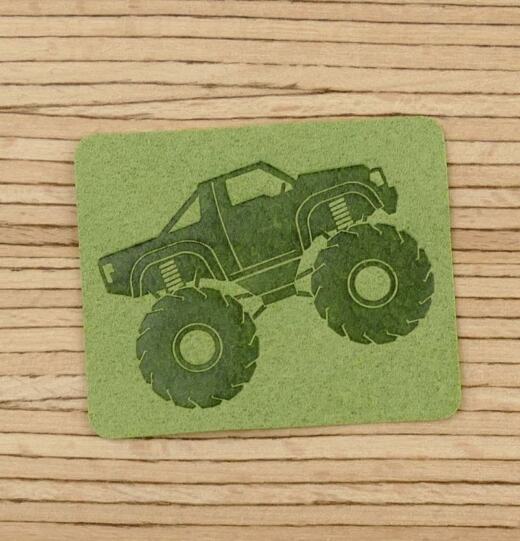 Ein Label zum Aufnähen – Monster Truck - grün