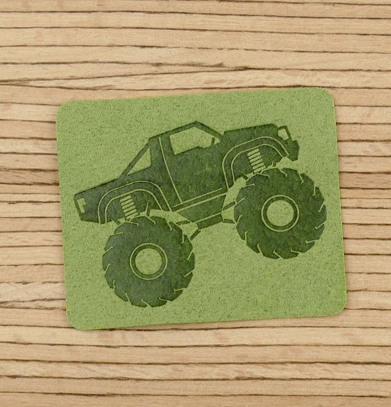 Ein Label zum Aufnähen –  Monster Truck - grün – Bild 1