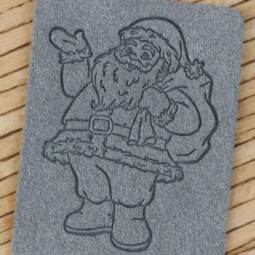 Ein Label zum Aufnähen – Weihnachtsmann - grau