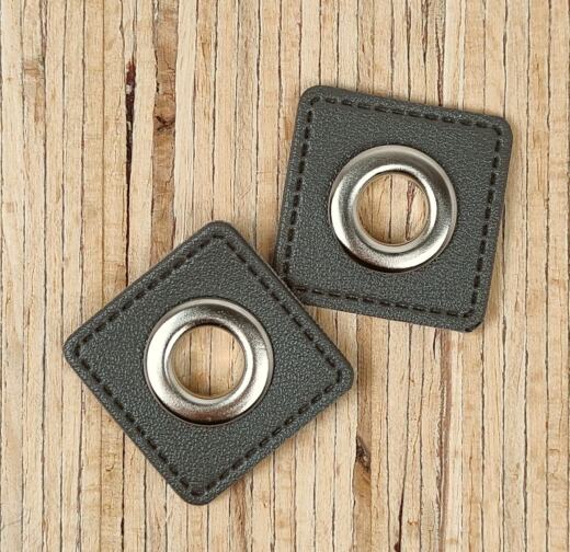 2 Kunstleder-Patches viereckig mit 10mm Ösen