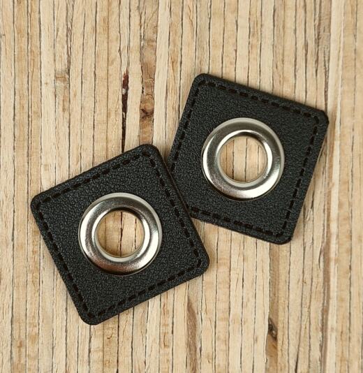 2 Kunstleder-Patches viereckig mit 10mm Ösen