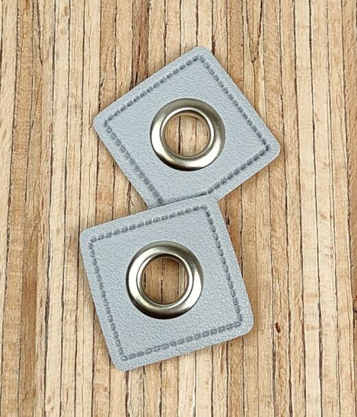 2 Kunstleder-Patches viereckig mit 8mm Ösen