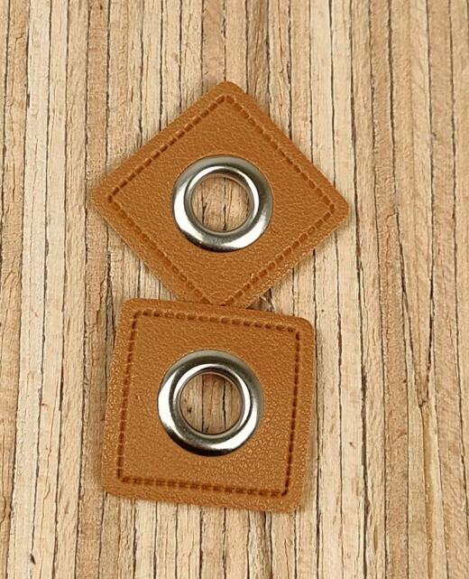 2 Kunstleder-Patches viereckig mit 8mm Ösen