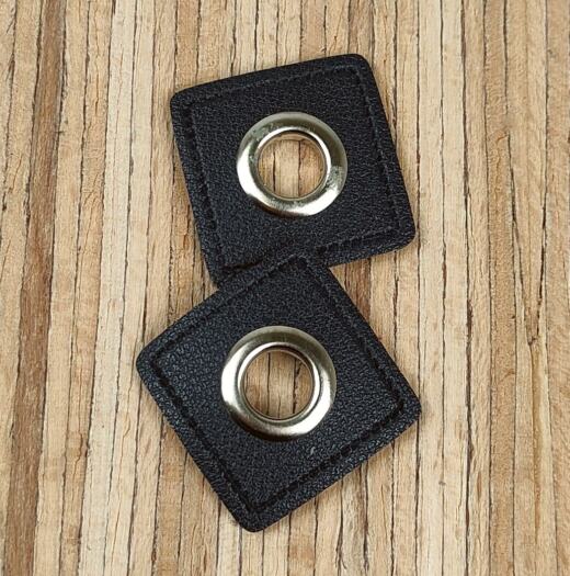 2 Kunstleder-Patches viereckig mit 8mm Ösen