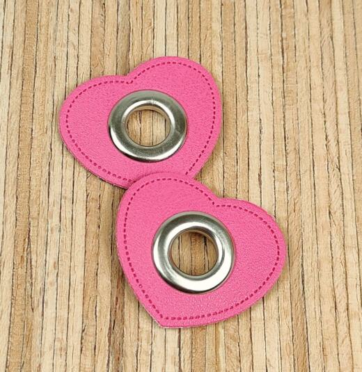 2 Kunstleder-Patches Herz mit 10mm Ösen
