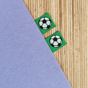 Zwei Weblabel zum Einnähen – Tigerlilly EP – Fußball