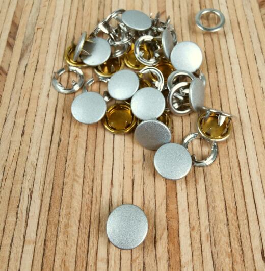 Sonderedition: 20 Kappen Tiger Snaps - silber metallic