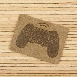 Ein Label zum Aufnähen – Controller taupe