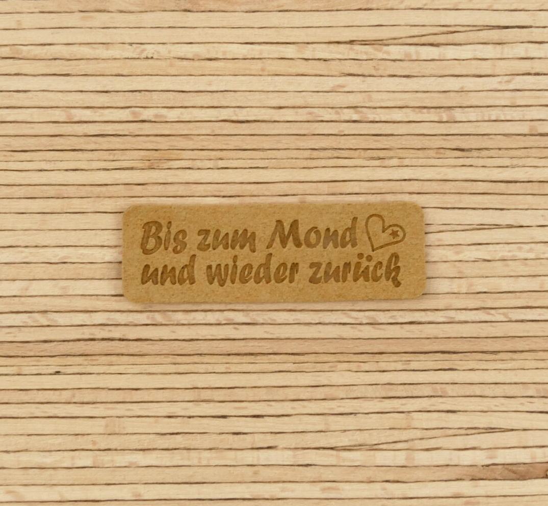 Ein Label zum Aufnähen –  "Bis zum Mond und wieder zurück" - camel – Bild 1