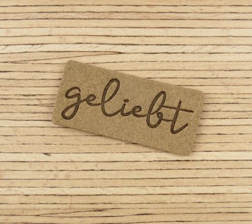 Ein Label zum Aufnähen – "geliebt" - taupe
