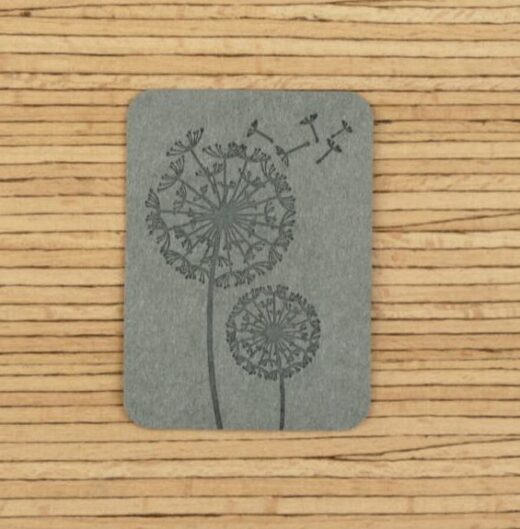 Ein Label zum Aufnähen –  Pusteblumen - Grau